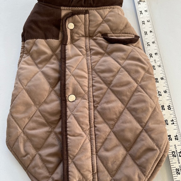 Dog coat size Medium. Excellent pre owned condition - Picture 1 of 5